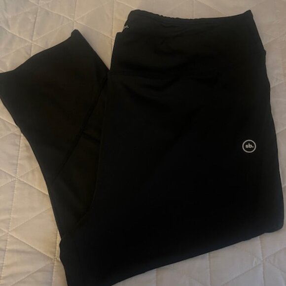 Athletic Capris - Picture 2 of 9